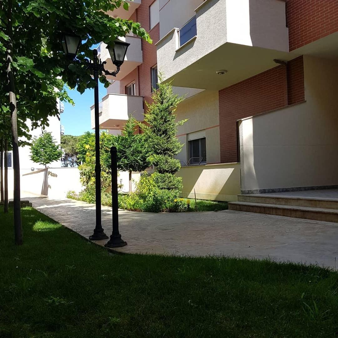 Relax Apartments Golem 格勒姆 外观 照片